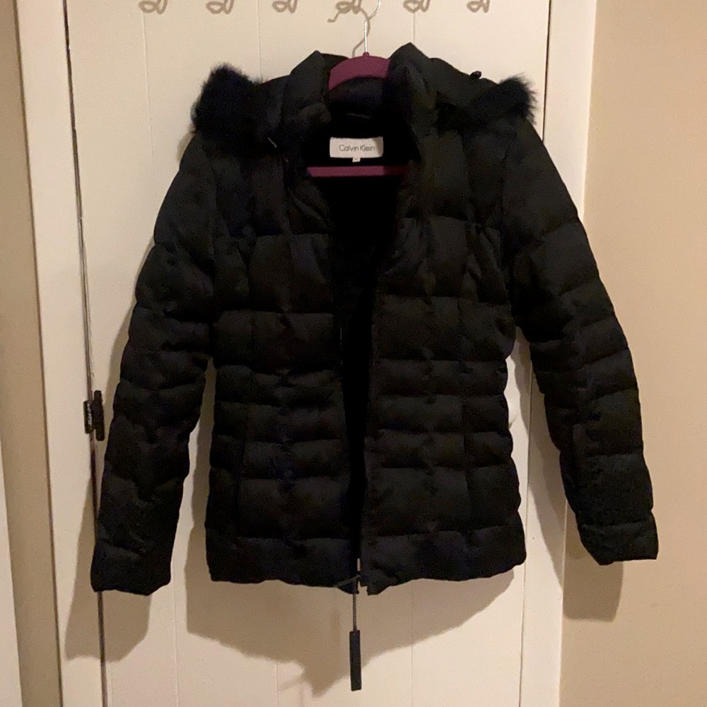 CALVIN KLEIN zip up winter bubble jacket with satin finish and fur lined hood
